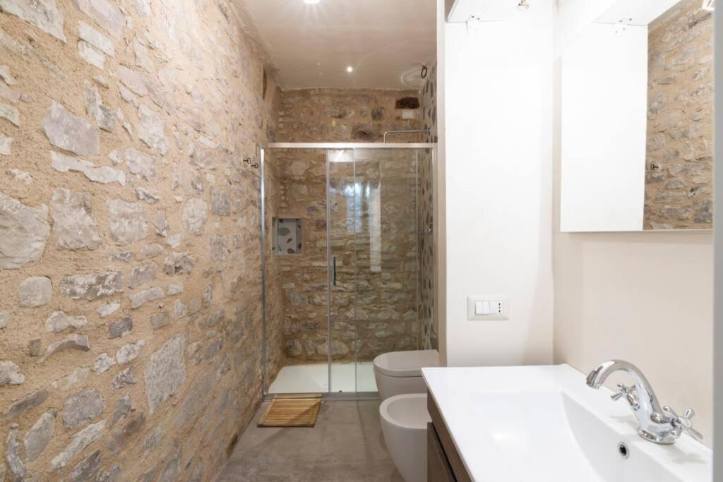 Cornelia Cavern Cosy Studio Apartment In Spello Exterior photo