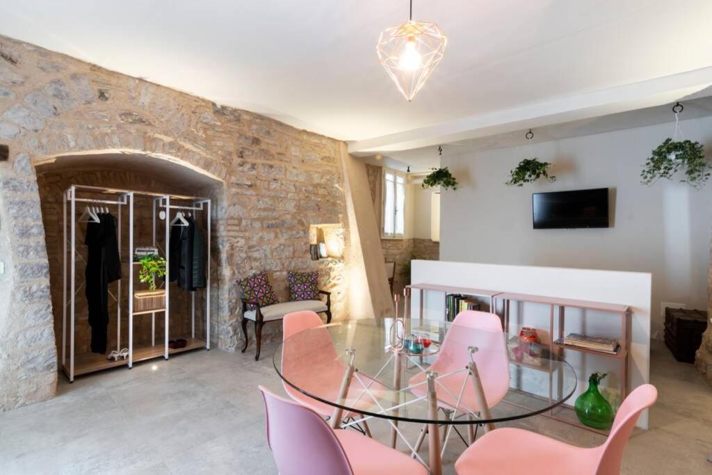 Cornelia Cavern Cosy Studio Apartment In Spello Exterior photo
